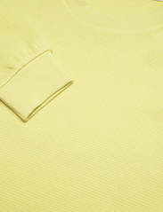 Calvin Klein Jeans - BADGE WAFFLE LS TEE - basic knitwear - yellow sand - 3