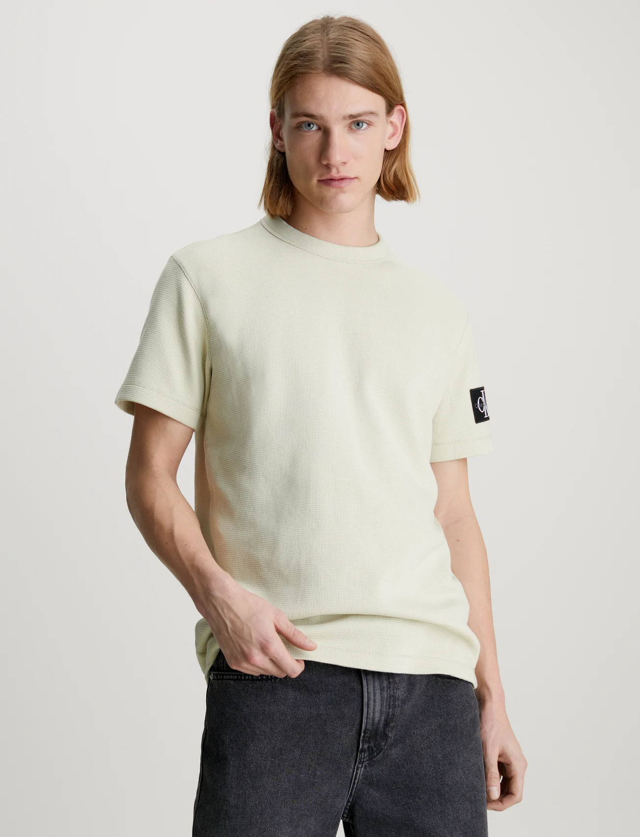 Calvin Klein Jeans - BADGE WAFFLE TEE - laisvalaikio marškinėliai - green haze - 1