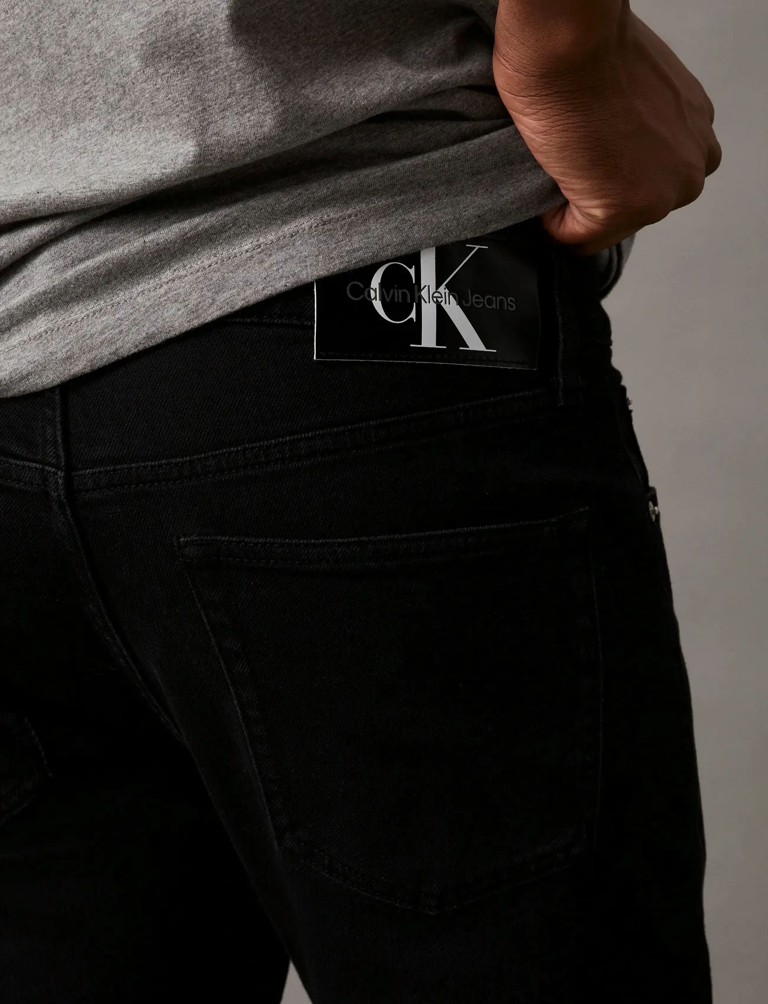 Calvin Klein Jeans - SLIM TAPER - püksid & teksad - denim black - 3