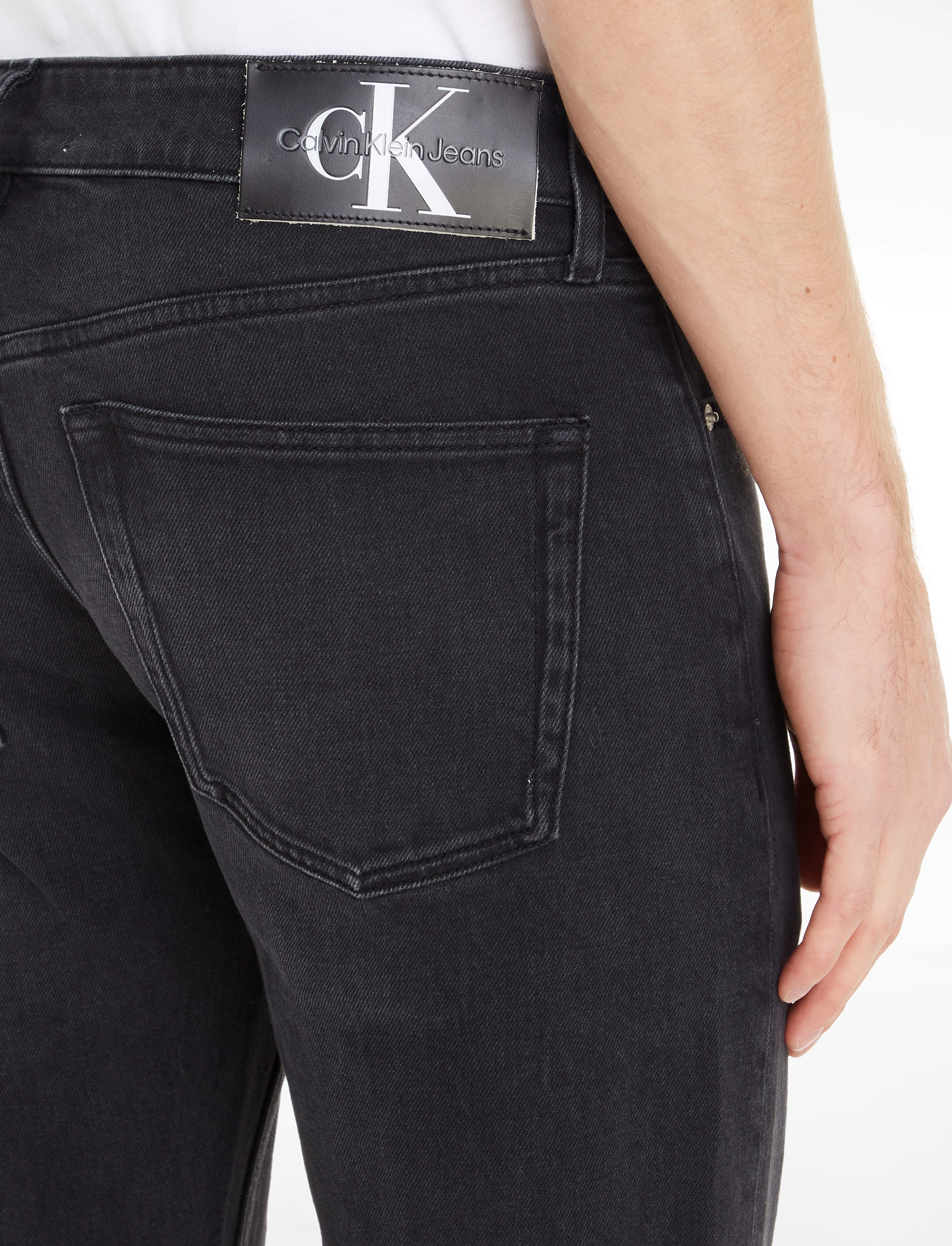 Calvin Klein Jeans - SLIM TAPER - spodnie & dżinsy - denim black - 4