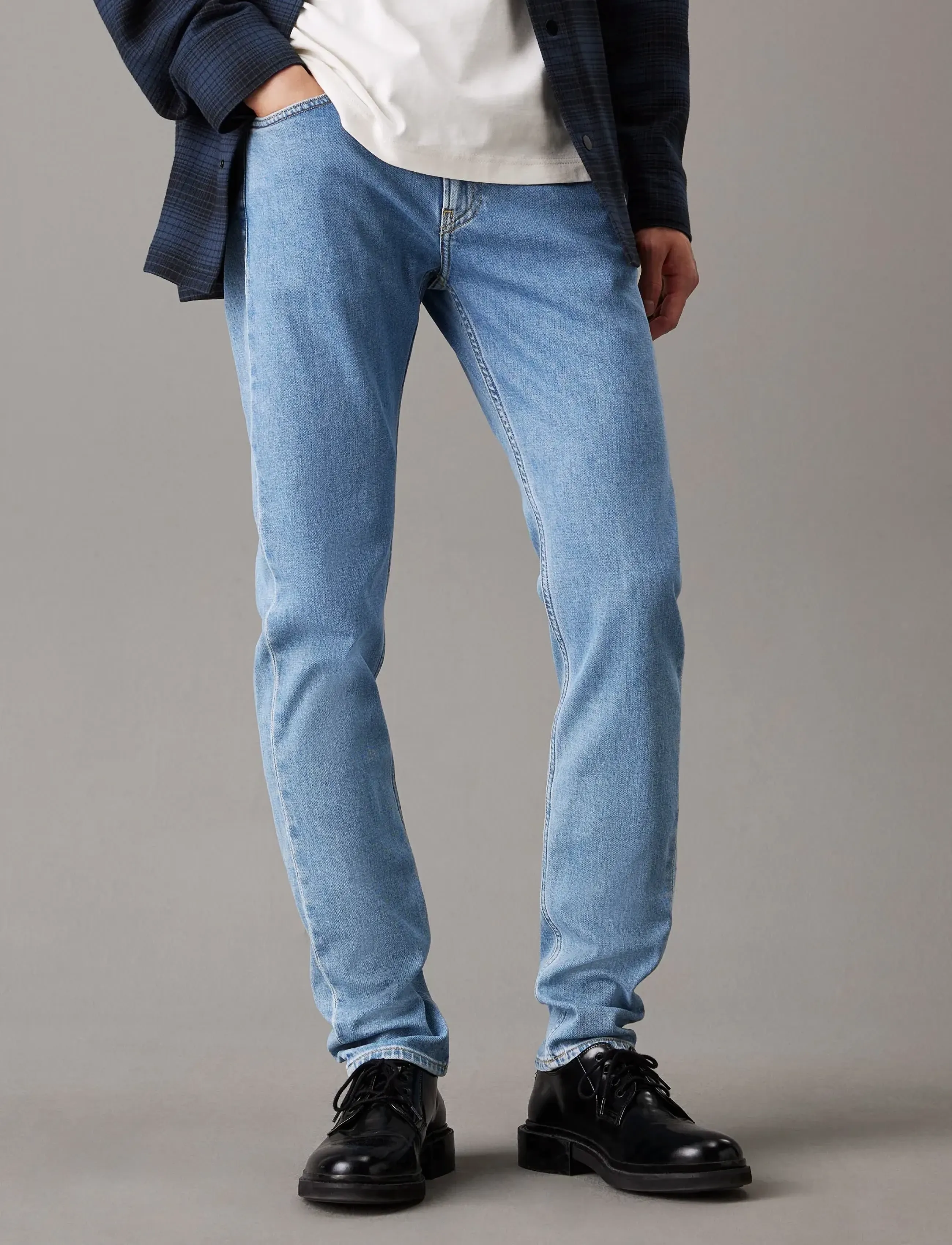 Calvin Klein Jeans SLIM TAPER - Jeans - DENIM LIGHT / blue