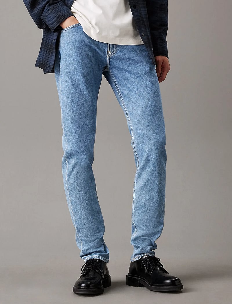 Calvin Klein Jeans - SLIM TAPER - slim fit jeans - denim light - 0