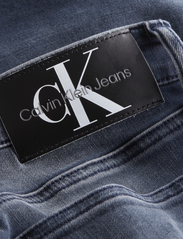 Calvin Klein Jeans - SUPER SKINNY - siaurėjantys džinsai - denim dark - 6