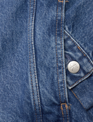 Calvin Klein Jeans - REGULAR 90S DENIM JACKET - forårsjakker - denim medium - 3