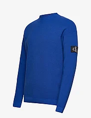 Calvin Klein Jeans - BADGE RELAXED SWEATER - okrągły dekolt - kettle blue - 2