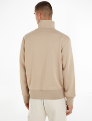 Calvin Klein Jeans - CUT OFF LOGO TAPE ZIP HWK - sweatshirts - plaza taupe - 2