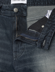 Calvin Klein Jeans - SLIM TAPER - džinsa bikses ar tievām starām - denim dark - 3