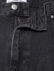 Calvin Klein Jeans - DAD JEAN - tapered jeans - denim black - 3