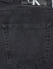 Calvin Klein Jeans - DAD JEAN - tapered jeans - denim black - 4