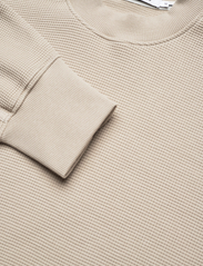 Calvin Klein Jeans - WOVEN TAB WAFFLE LS - basic t-shirts - plaza taupe - 2
