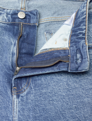 Calvin Klein Jeans - 90S LOOSE - loose jeans - denim medium - 3