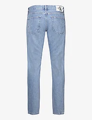 Calvin Klein Jeans - AUTHENTIC STRAIGHT - regular piegriezuma džinsa bikses - denim light - 1