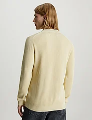 Calvin Klein Jeans - CK EMBRO BADGE SWEATER - pyöreäaukkoiset - green haze - 2