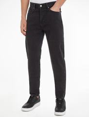 Calvin Klein Jeans - REGULAR TAPER - tapered jeans - denim black - 2