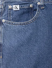 Calvin Klein Jeans - AUTHENTIC STRAIGHT - regular piegriezuma džinsa bikses - denim medium - 2
