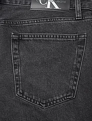 Calvin Klein Jeans - AUTHENTIC STRAIGHT - regular piegriezuma džinsa bikses - denim black - 4