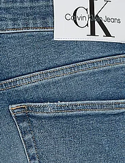 Calvin Klein Jeans - SLIM TAPER - kitsad teksad - denim light - 5