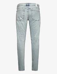Calvin Klein Jeans - SLIM TAPER - džinsa bikses ar tievām starām - denim light - 1