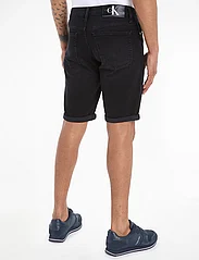 Calvin Klein Jeans - SLIM SHORT - džinsa šorti - denim black - 2
