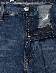 Calvin Klein Jeans - SLIM SHORT - farkkushortsit - denim medium - 3