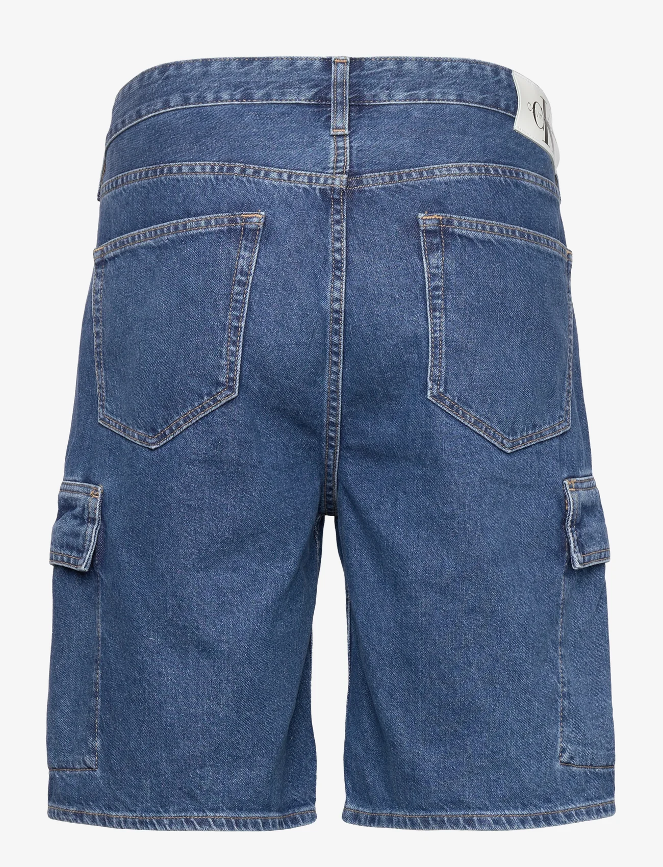 Calvin Klein Jeans - 90S LOOSE SHORT CARGO - denim shorts - denim medium - 1