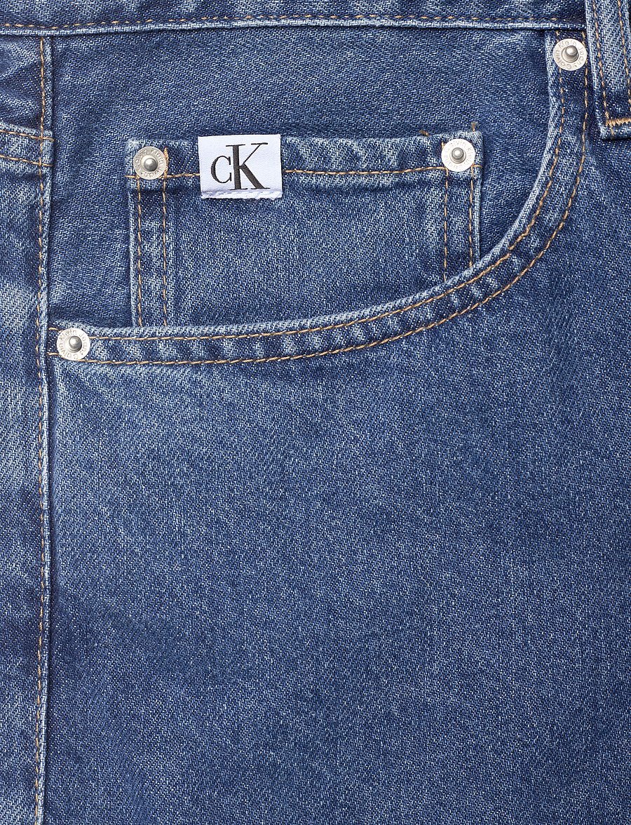 Calvin Klein Jeans - 90S LOOSE SHORT CARGO - denim medium - 2