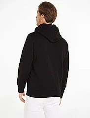 Calvin Klein Jeans - CK EMBRO BADGE HOODIE - džemperiai su gobtuvu - ck black - 2