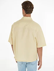 Calvin Klein Jeans - LINEN SS SHIRT - basic shirts - green haze - 2