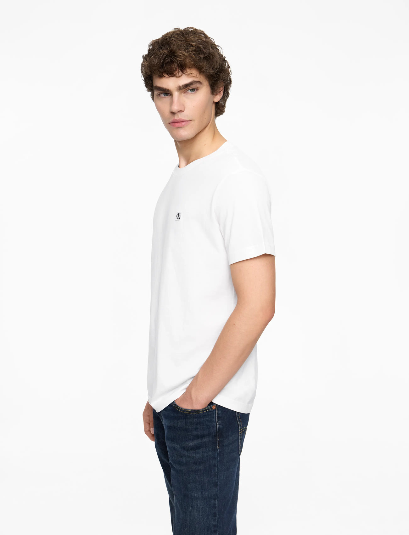 Calvin Klein Jeans - CK EMBRO BADGE TEE - kortärmade t-shirts - bright white - 3