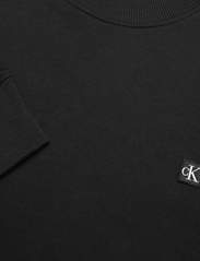 Calvin Klein Jeans - CK EMBRO BADGE CREW NECK - sportiska stila džemperi - ck black - 2