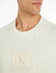 Calvin Klein Jeans - EMBROIDERY PATCH TEE - basic t-shirts - icicle - 3