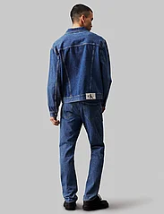 Calvin Klein Jeans - REGULAR  90s DENIM JACKET - forårsjakker - denim medium - 2