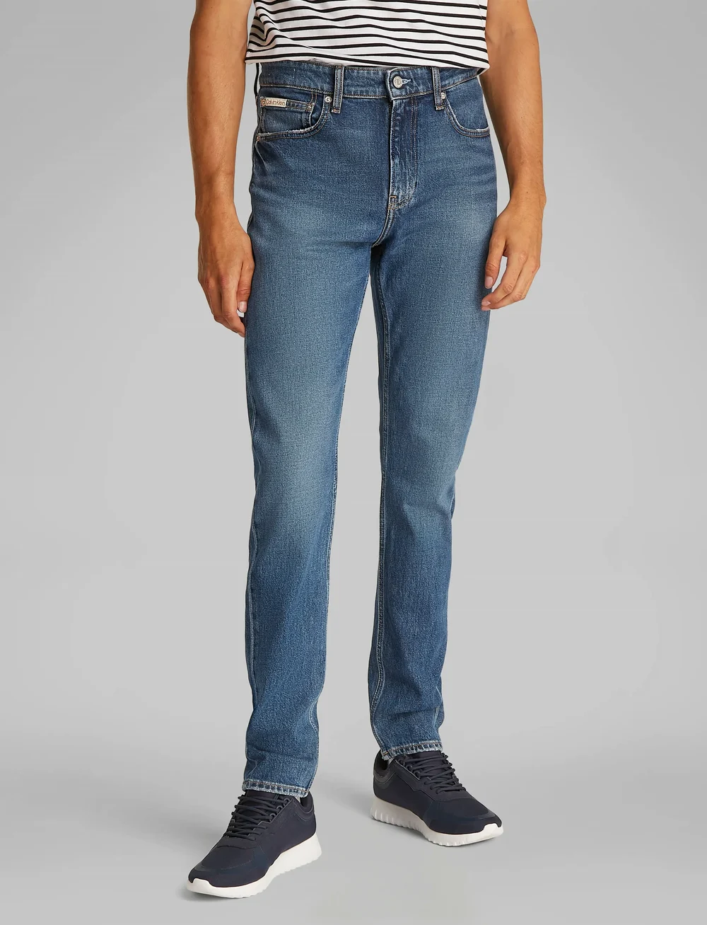 Calvin Klein Jeans - SLIM TAPER - tapered-lõikega teksad - denim medium - 0