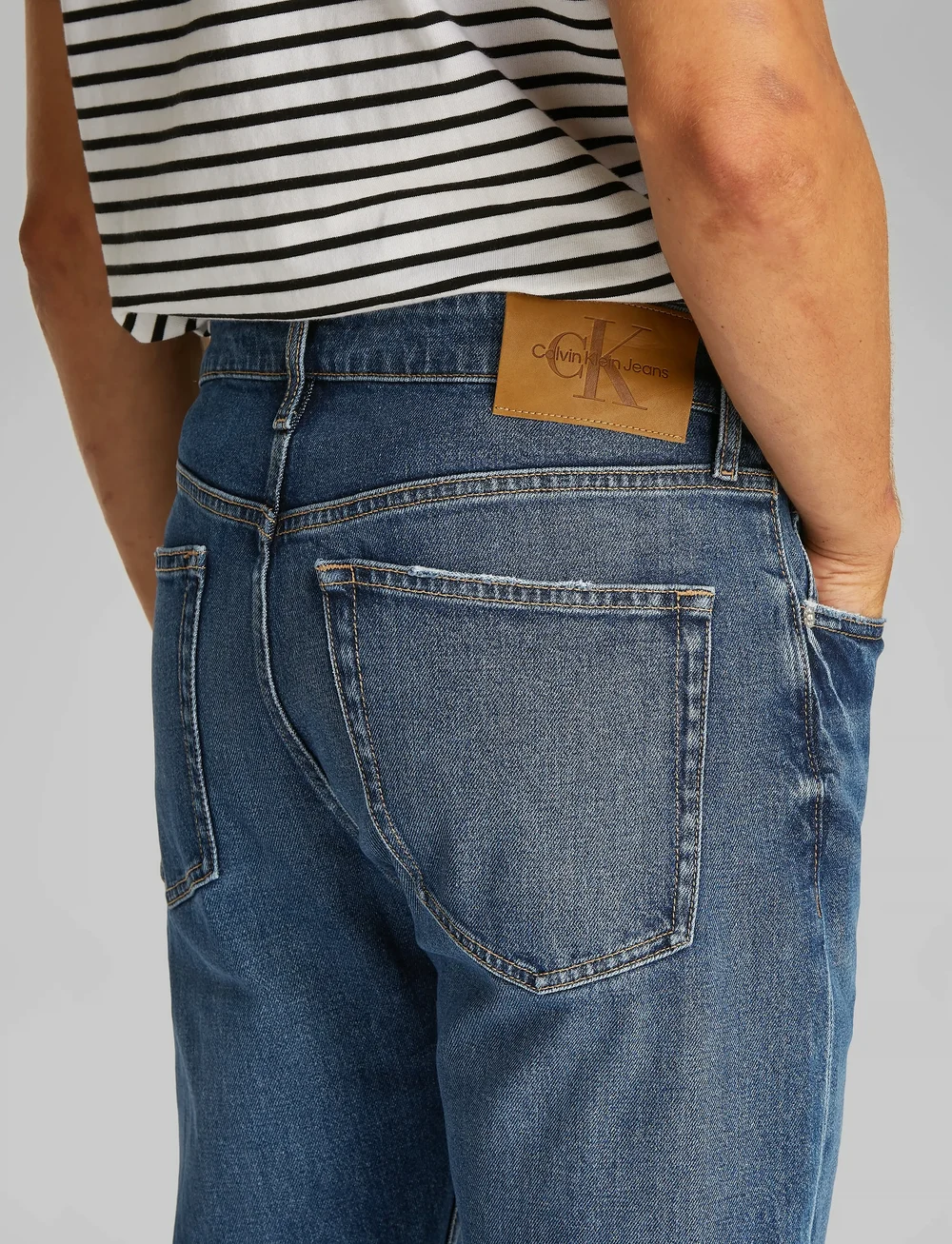 Calvin Klein Jeans - SLIM TAPER - tapered-lõikega teksad - denim medium - 5
