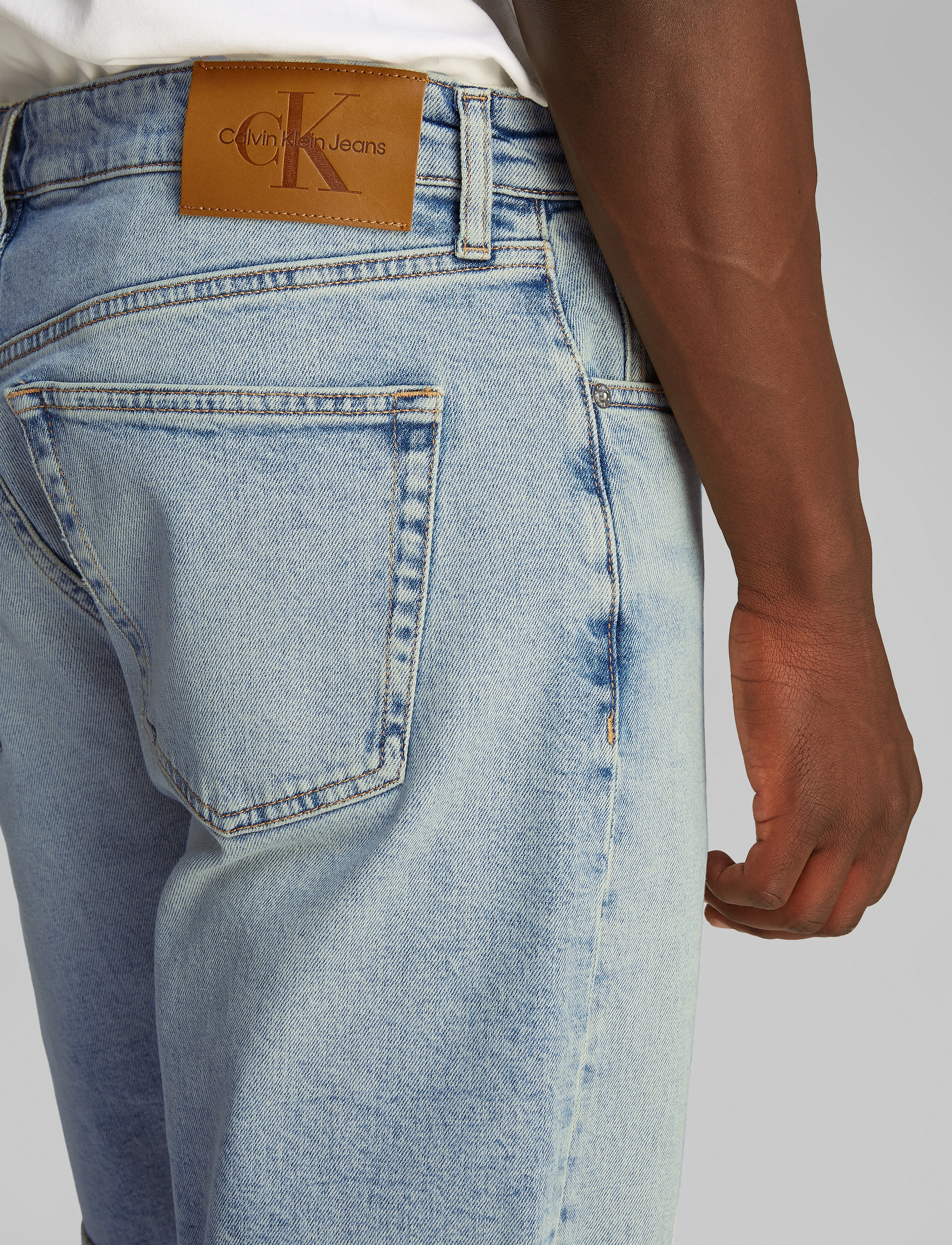 Calvin Klein Jeans - REGULAR SHORT - mænd - denim light - 3