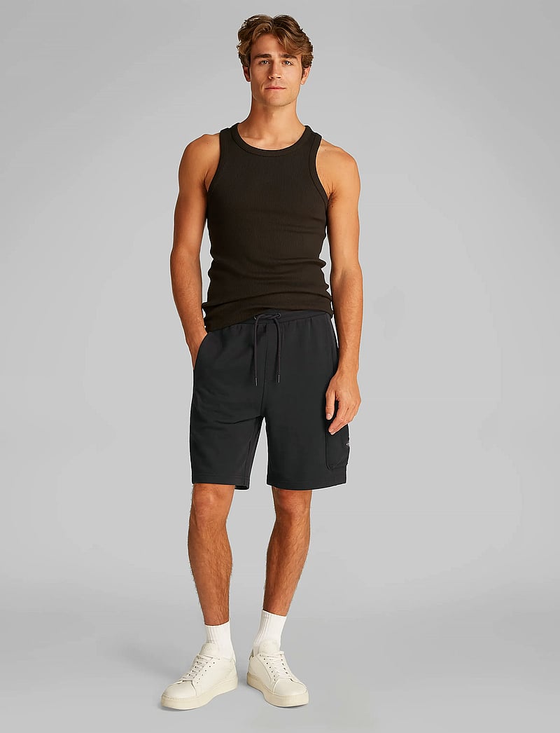 Calvin Klein Jeans - WOVEN LABEL SHORT - sweatshorts - ck black - 0