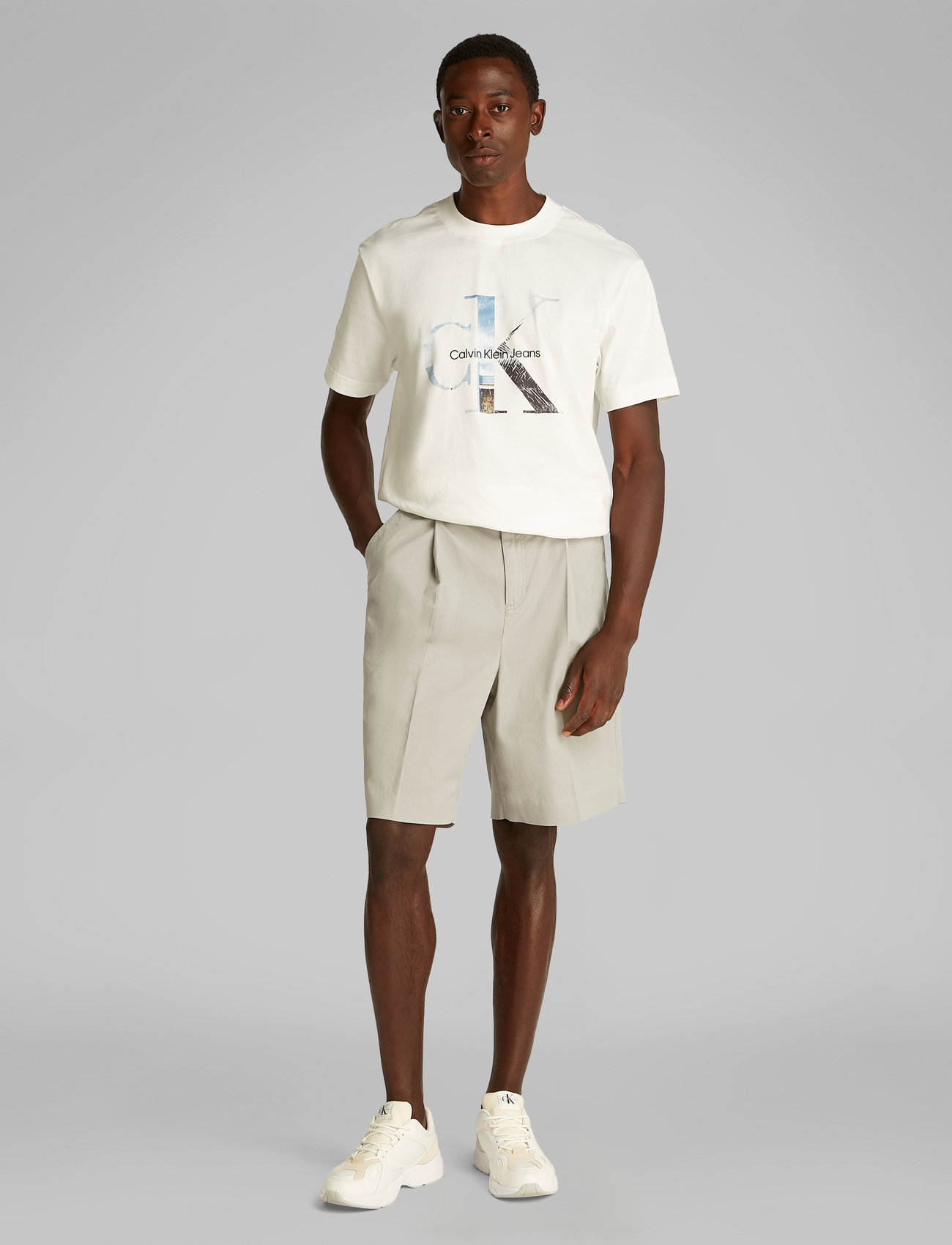 Calvin Klein Jeans - BERMUDA SHORT - chinos shorts - laurel oak - 0