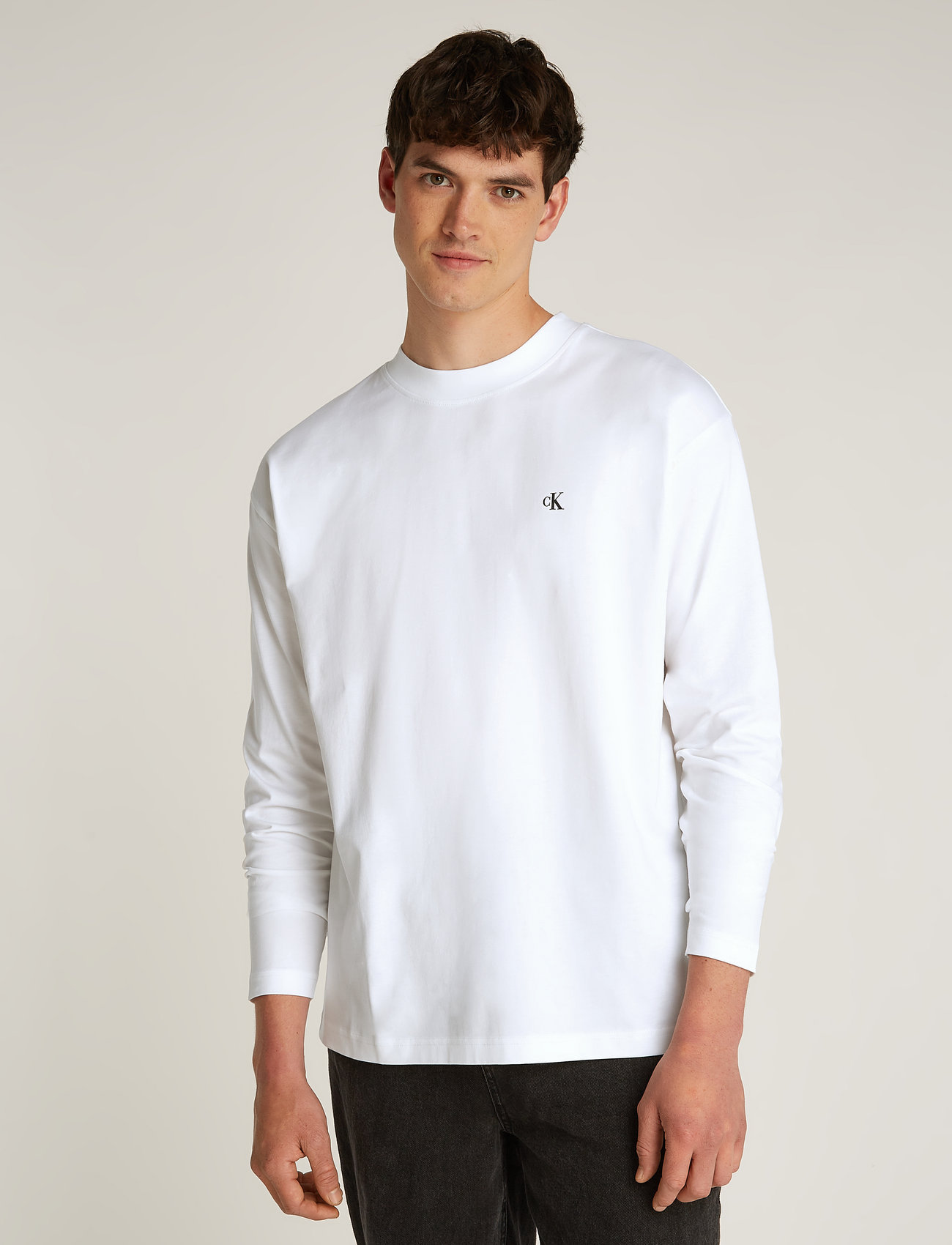 Calvin Klein Jeans - STAMP BACK GRAPHIC LS TEE - långärmade t-shirts - bright white - 5