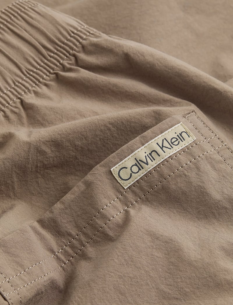 Calvin Klein Jeans - PULL-ON SHORT - lühikesed vabaajapüksid - fossil - 2