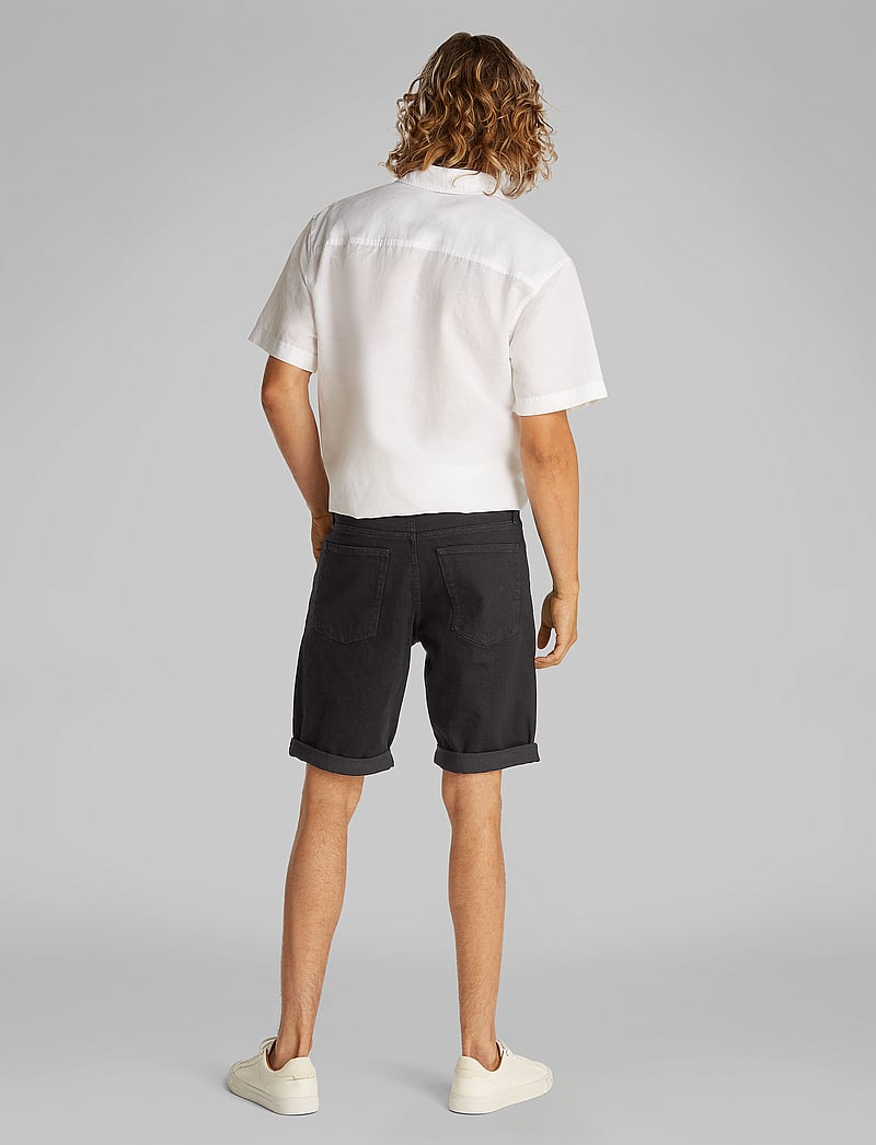 Calvin Klein Jeans - SLIM SHORT - jorts - denim black - 2