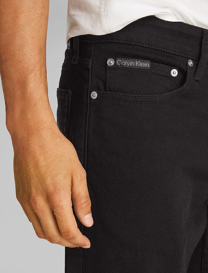 Calvin Klein Jeans - SLIM SHORT - jorts - denim black - 3