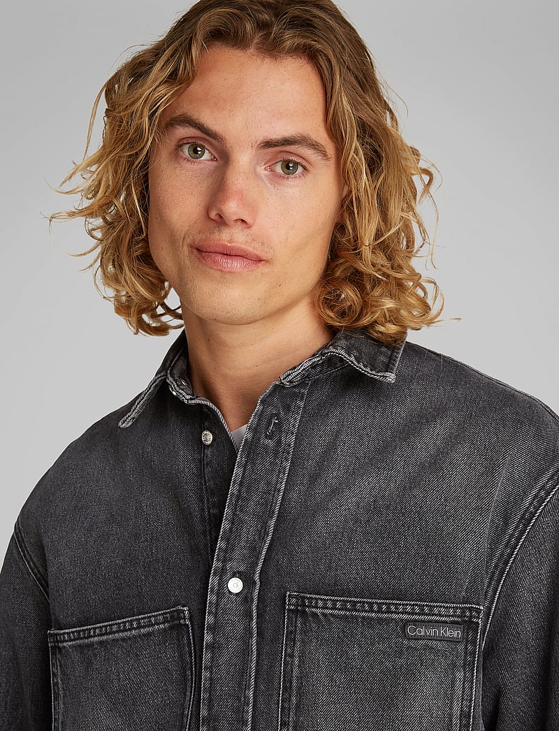 Calvin Klein Jeans - RELAXED DENIM SHIRT - denimskjorter - denim black - 3