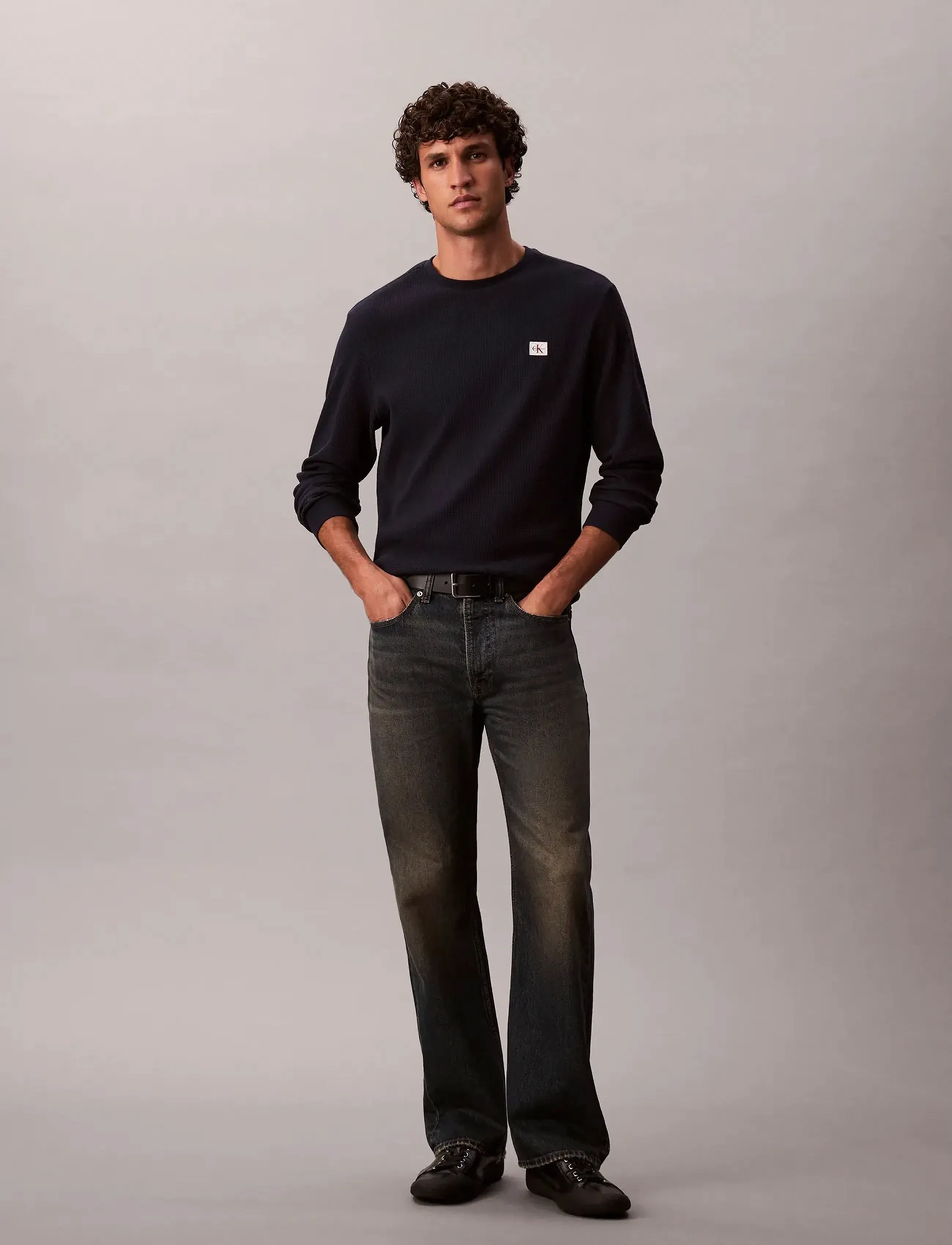 Calvin Klein Jeans - LS WAFFLE BADGE CREWNK TEE - pikkade varrukatega t-särgid - dark sapphire - 2