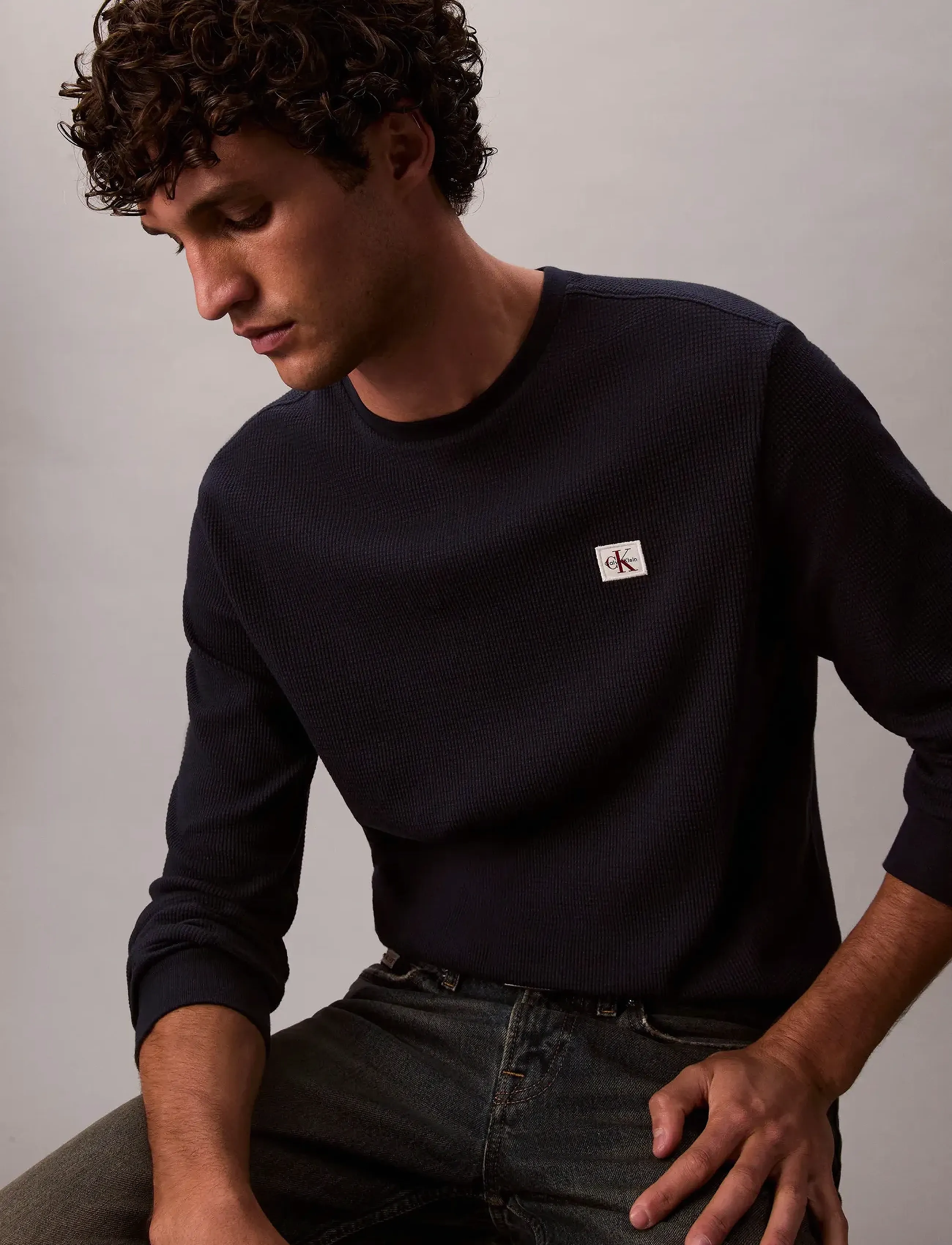 Calvin Klein Jeans - LS WAFFLE BADGE CREWNK TEE - pikkade varrukatega t-särgid - dark sapphire - 3
