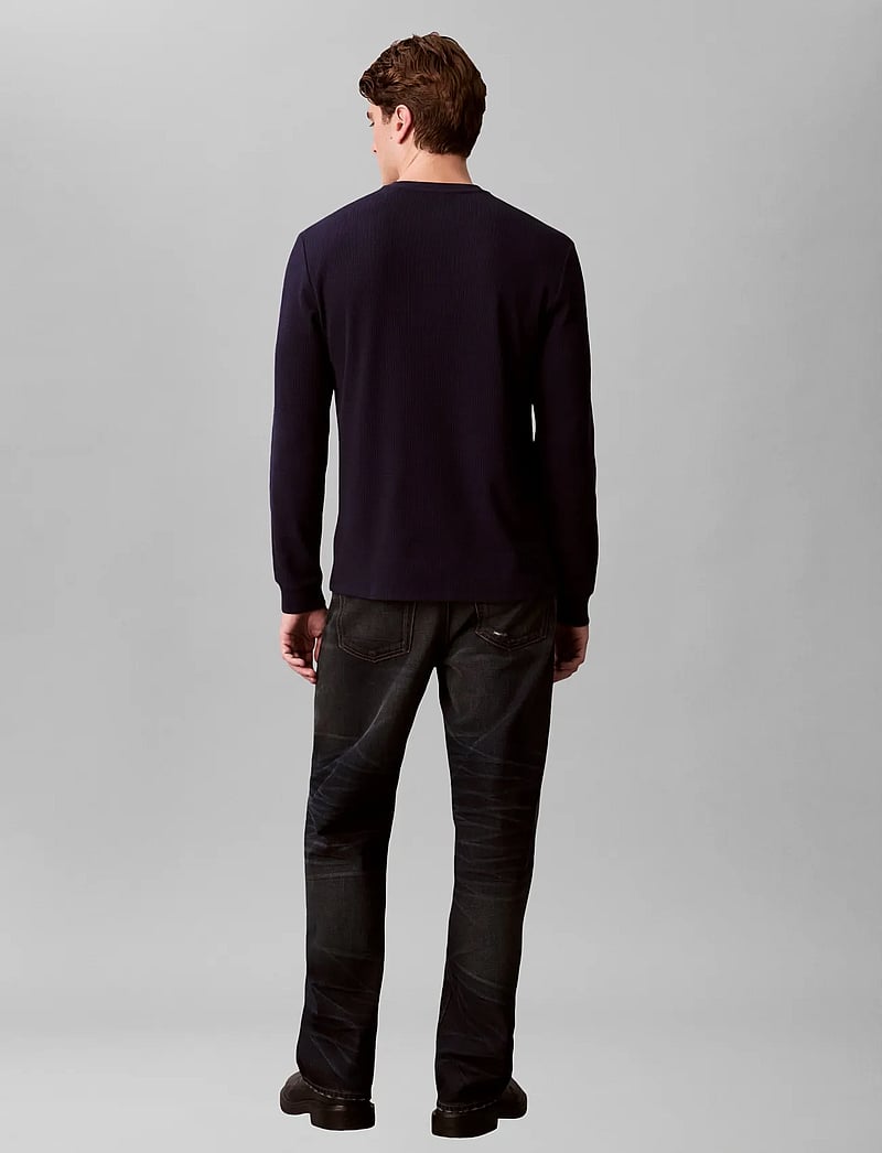 Calvin Klein Jeans - LS WAFFLE BADGE CREWNK TEE - langärmelig - maritime blue - 3