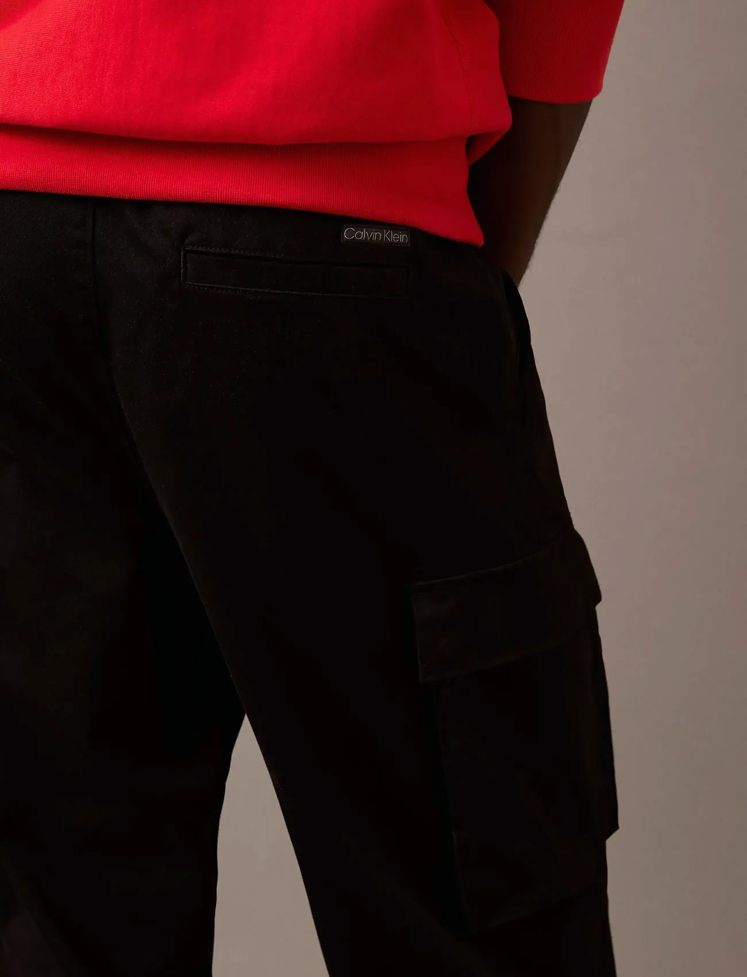 Calvin Klein Jeans - RLXD STRAIGHT COMFORT COTTON CAR - cargo pants - black - 2