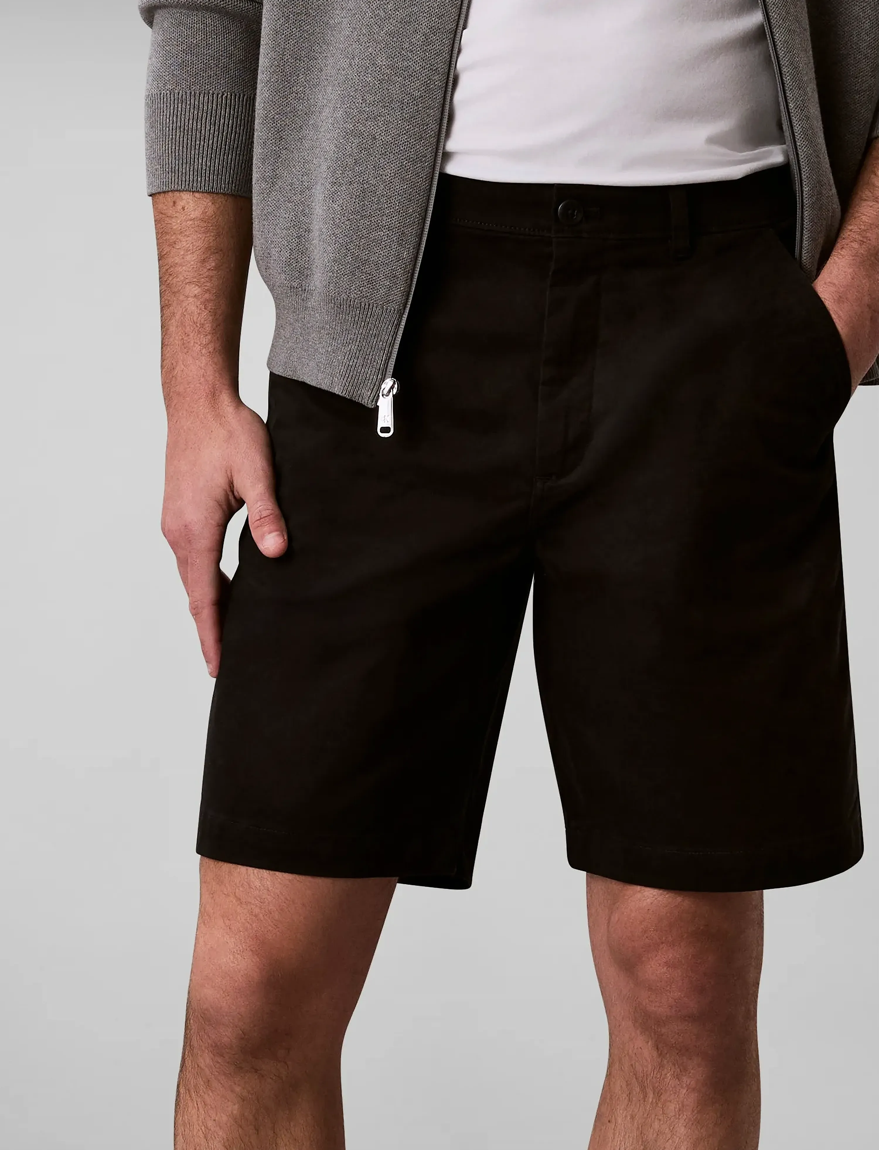 Calvin Klein Jeans - CLASSIC COTTON CHINO SHORT 9 IN - chinos shorts - black - 5