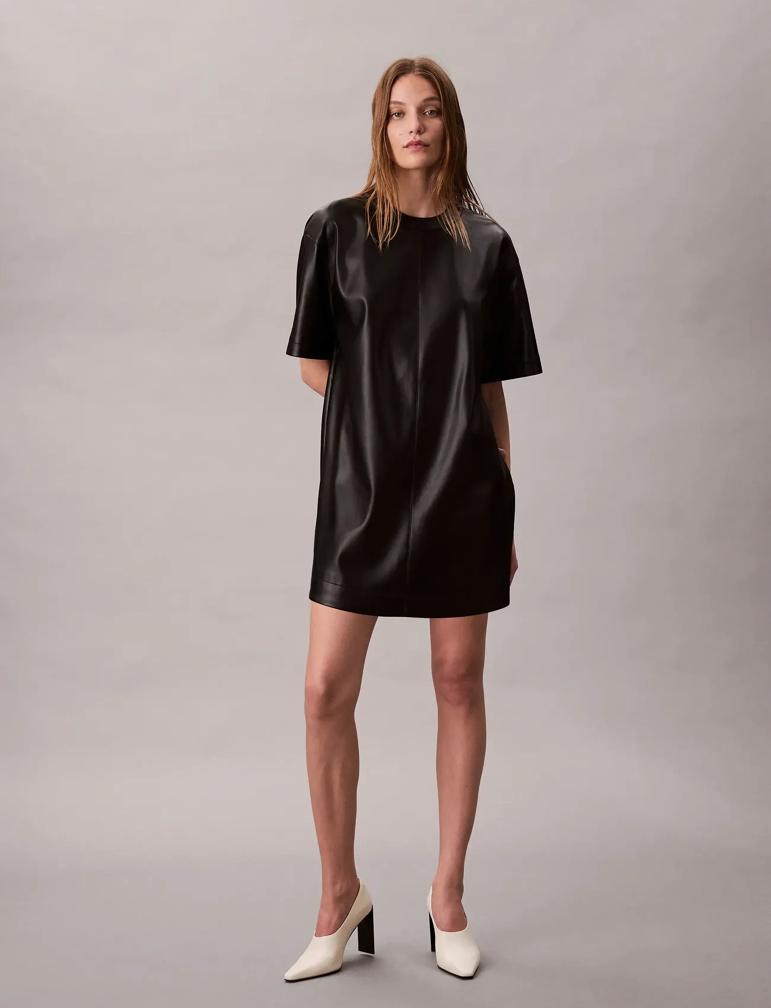 Calvin Klein Jeans - Faux Leather T-shirt Mini Dress - t-shirtkjoler - black - 2
