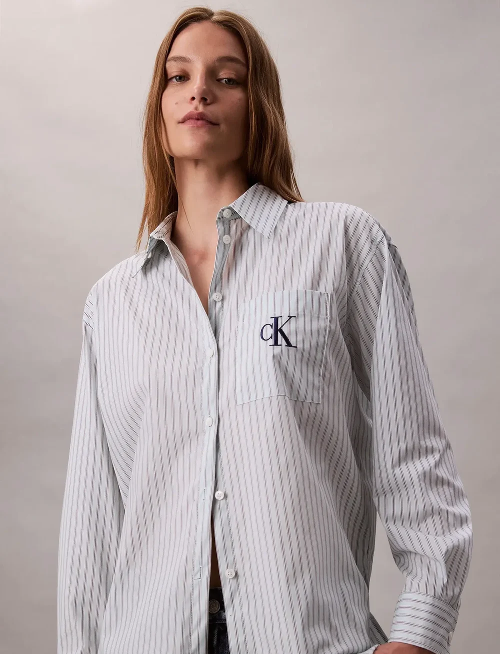 Calvin Klein Jeans - YD Perfect Button-down Shirt - langærmede skjorter - 19420 csw25f_w005+5_aqua blue - 4