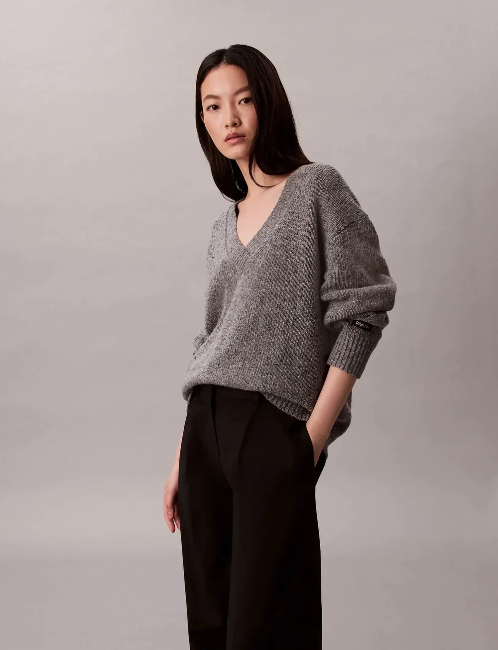 Calvin Klein Jeans - Chunky Neps V Neck Sweater - striktrøjer - stoneflag - 2